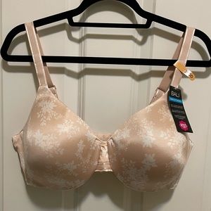 Bali intimates smoothing satin nude bra, 38DD, new with tags